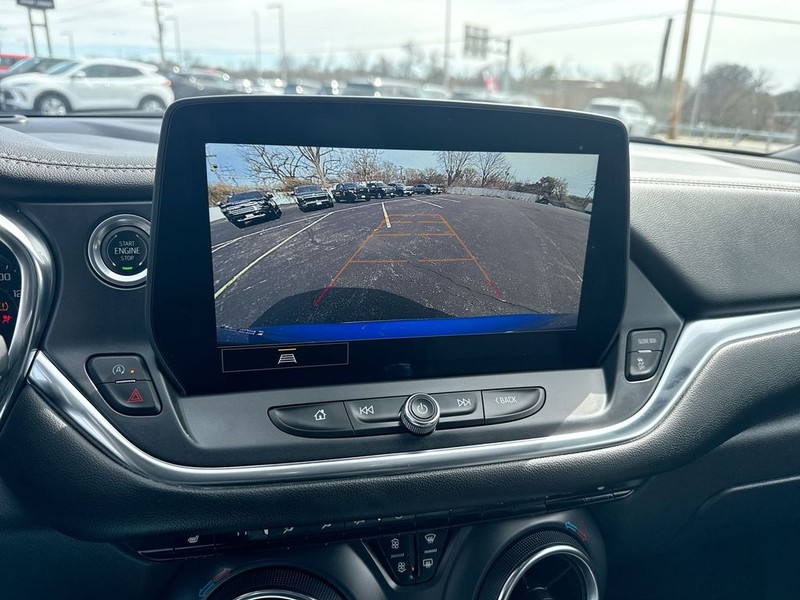 Chevrolet Blazer Vehicle Full-screen Gallery Image 17