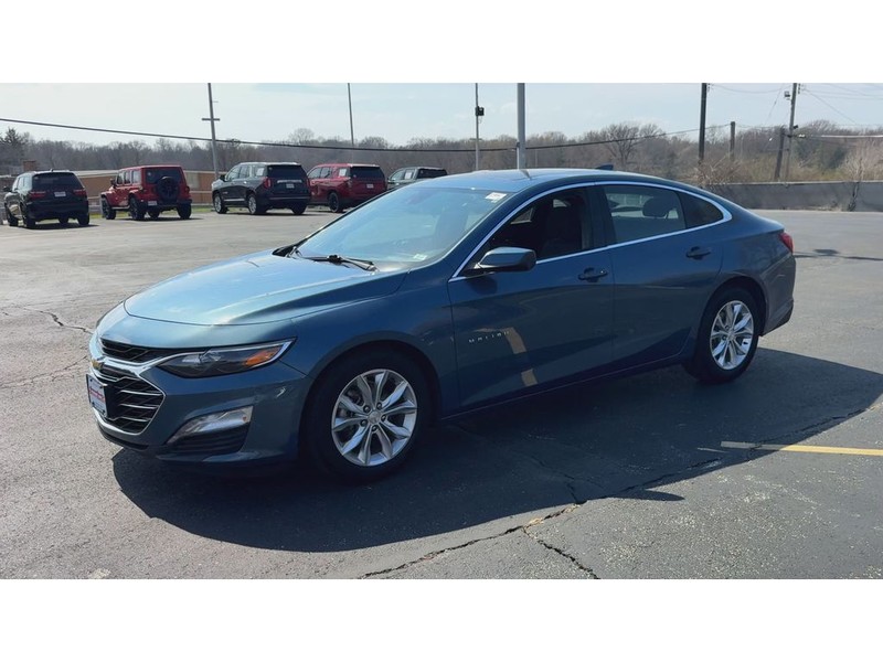 Chevrolet Malibu Vehicle Full-screen Gallery Image 04