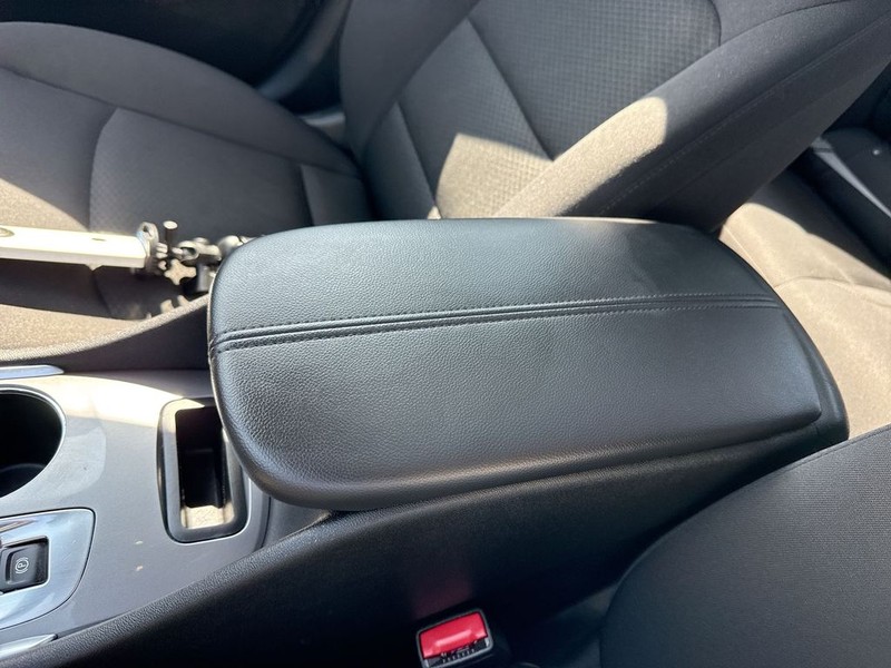 Chevrolet Malibu Vehicle Full-screen Gallery Image 20