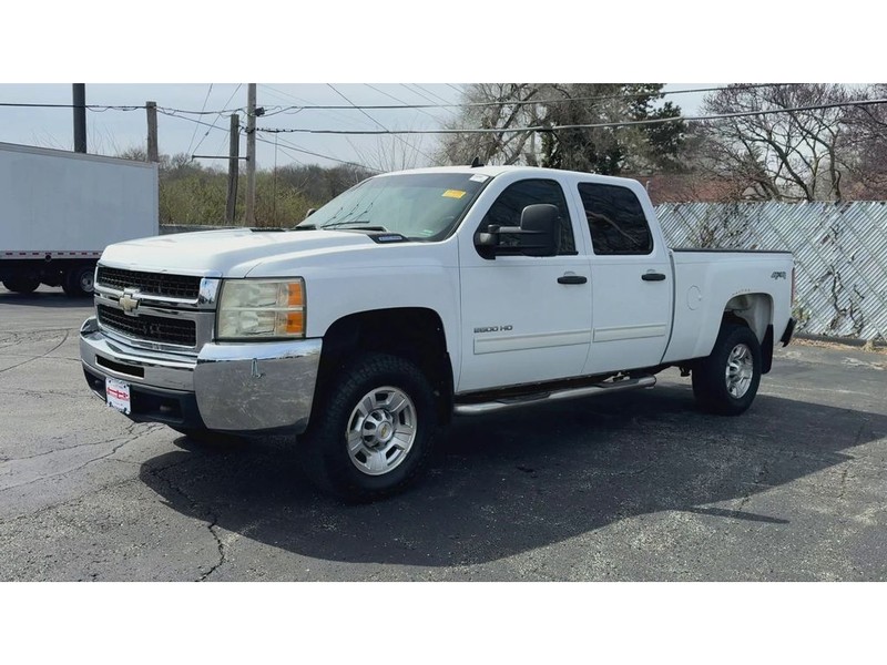 Chevrolet Silverado 2500HD Vehicle Full-screen Gallery Image 04