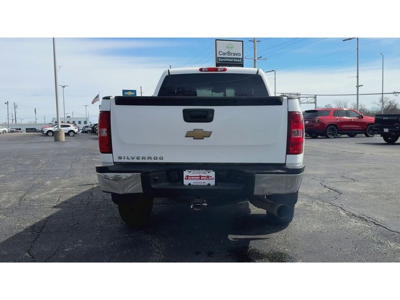 Chevrolet Silverado 2500HD Vehicle Full-screen Gallery Image 07