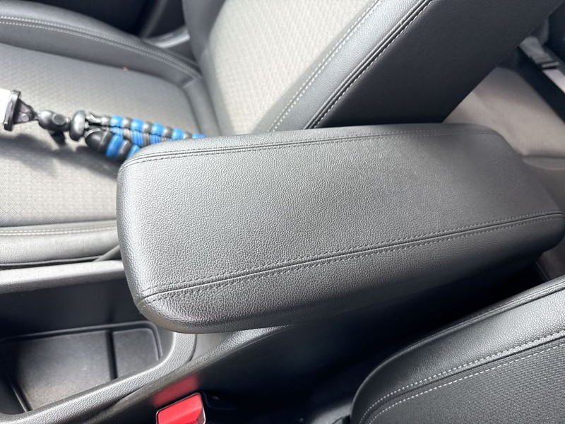 Buick Encore GX Vehicle Full-screen Gallery Image 20