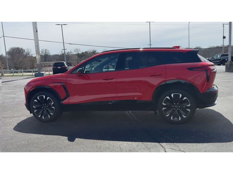 Chevrolet Blazer EV Vehicle Full-screen Gallery Image 05