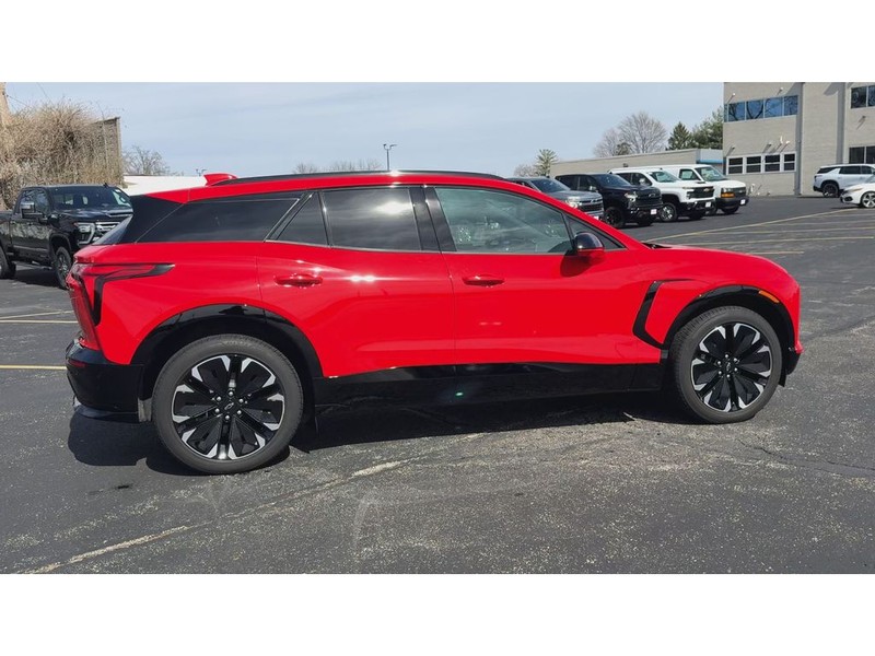 Chevrolet Blazer EV Vehicle Full-screen Gallery Image 08