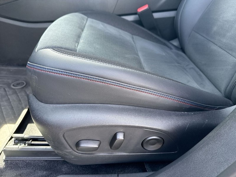 Chevrolet Blazer EV Vehicle Full-screen Gallery Image 12