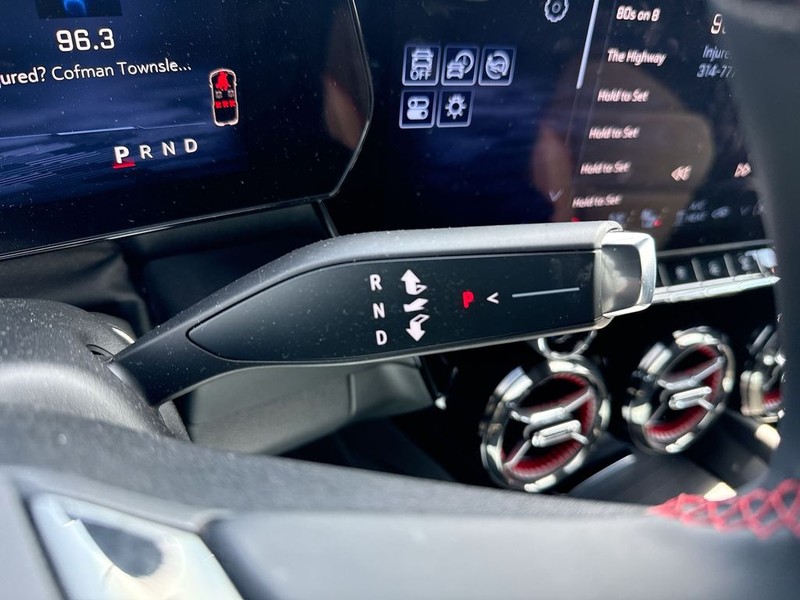 Chevrolet Blazer EV Vehicle Full-screen Gallery Image 19