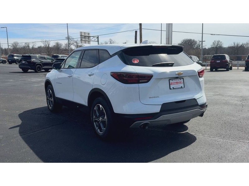 Chevrolet Blazer Vehicle Full-screen Gallery Image 06