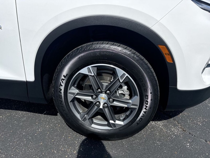 Chevrolet Blazer Vehicle Full-screen Gallery Image 10