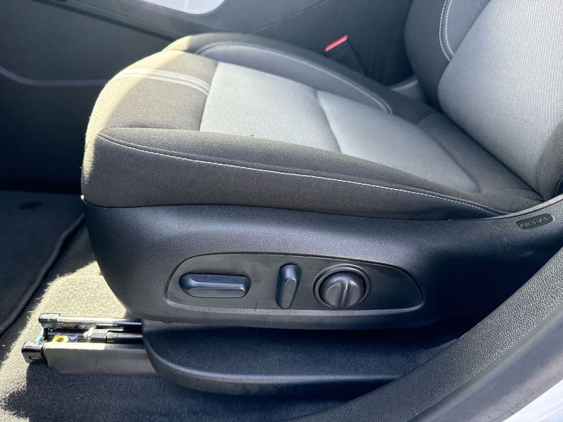 Chevrolet Blazer Vehicle Full-screen Gallery Image 12