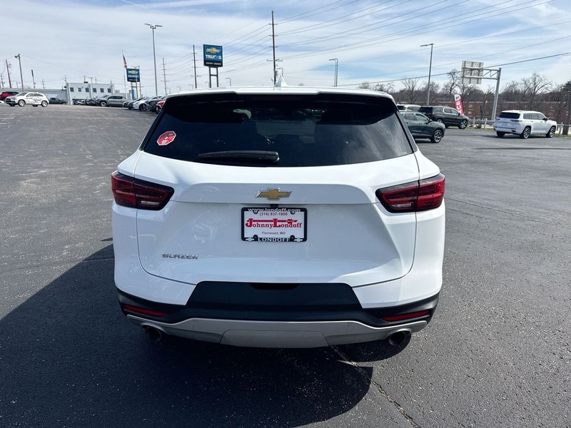 Chevrolet Blazer Vehicle Full-screen Gallery Image 22