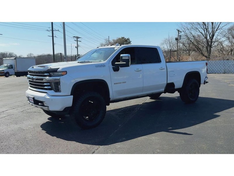 Chevrolet Silverado 3500HD Vehicle Full-screen Gallery Image 04