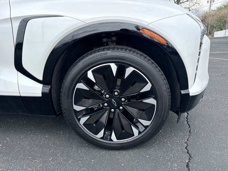 Chevrolet Blazer EV Vehicle Full-screen Gallery Image 10