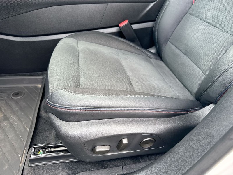 Chevrolet Blazer EV Vehicle Full-screen Gallery Image 11