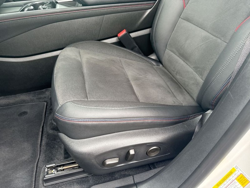 Chevrolet Blazer EV Vehicle Full-screen Gallery Image 11