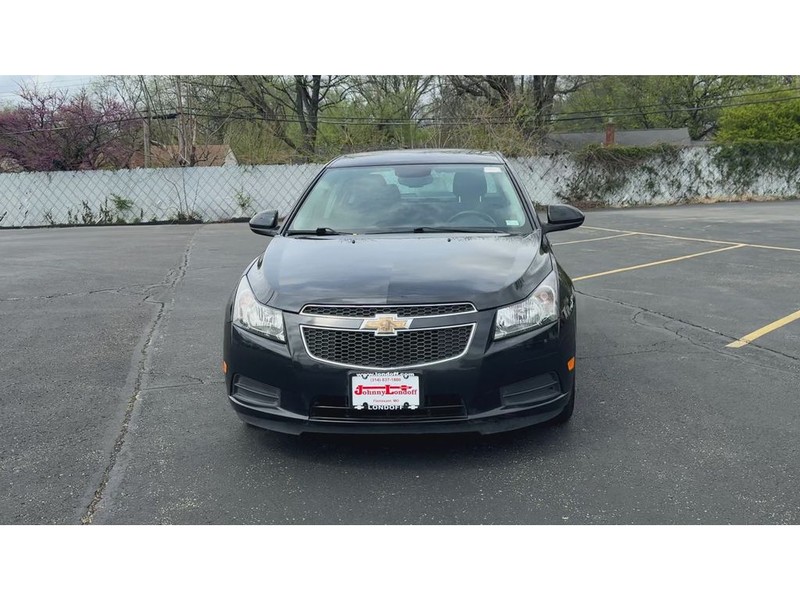 Chevrolet Cruze Vehicle Full-screen Gallery Image 03