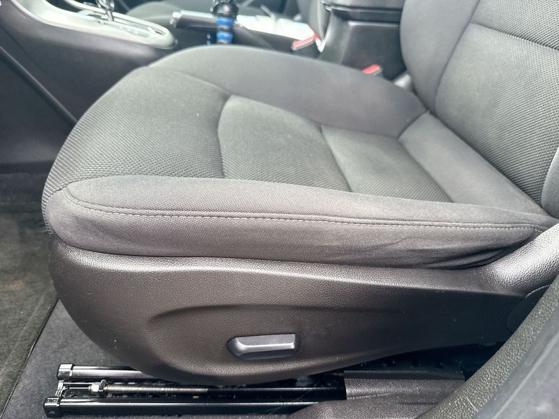 Chevrolet Cruze Vehicle Full-screen Gallery Image 12