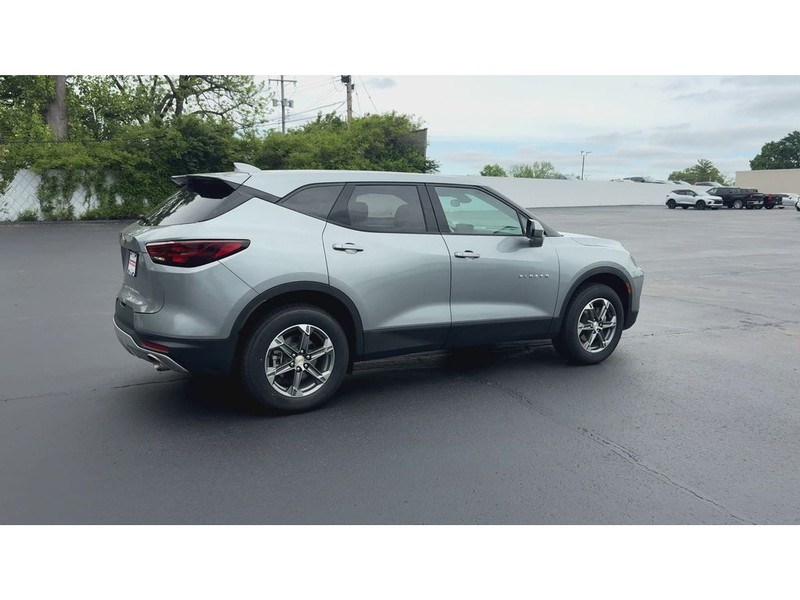 Chevrolet Blazer Vehicle Full-screen Gallery Image 08