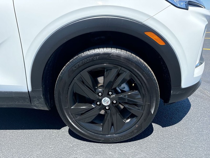 Buick Encore GX Vehicle Full-screen Gallery Image 10