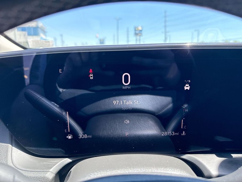 Buick Encore GX Vehicle Full-screen Gallery Image 15