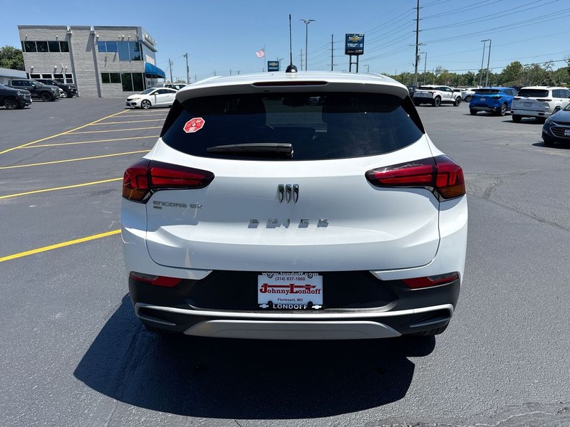 Buick Encore GX Vehicle Full-screen Gallery Image 22
