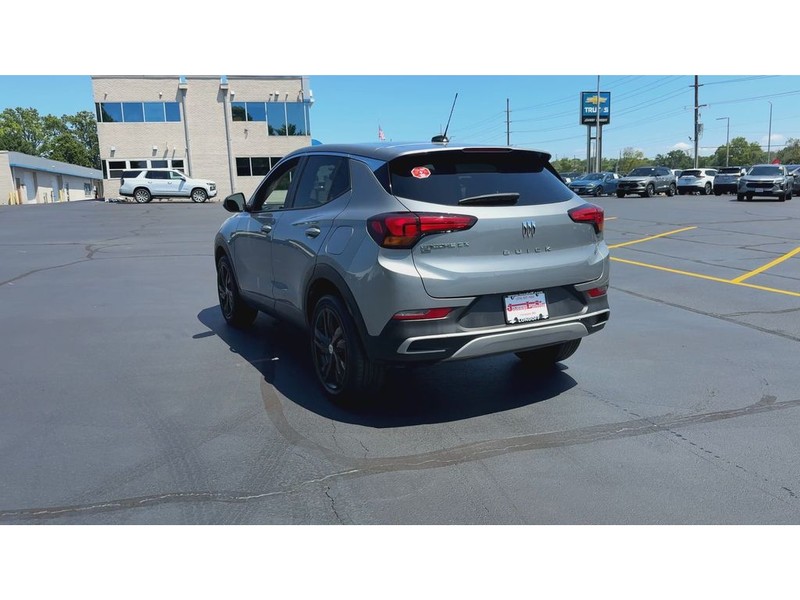 Buick Encore GX Vehicle Full-screen Gallery Image 06