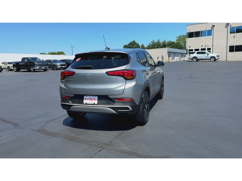 Buick Encore GX Vehicle Full-screen Gallery Image 07