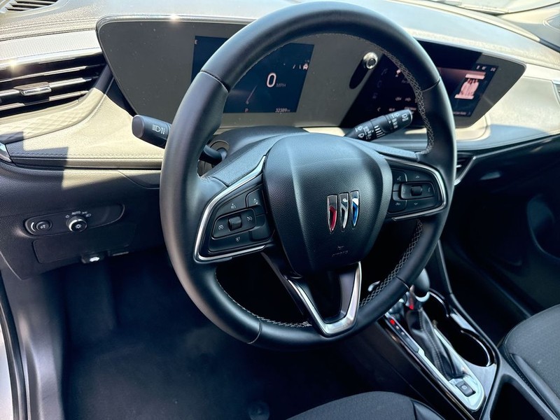 Buick Encore GX Vehicle Full-screen Gallery Image 14