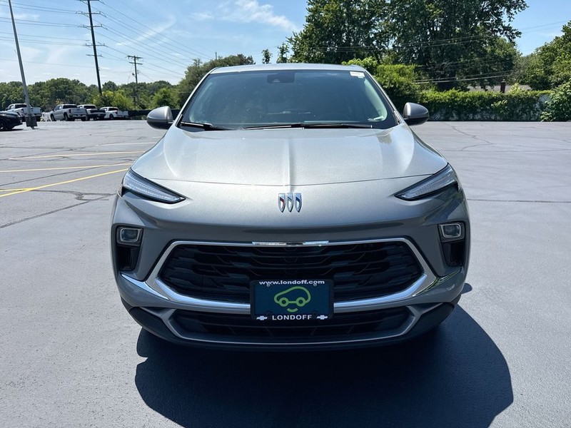 Buick Encore GX Vehicle Full-screen Gallery Image 23
