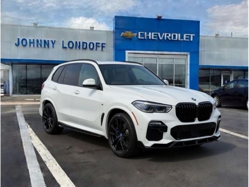 BMW X5 Vehicle Full-screen Gallery Image 01