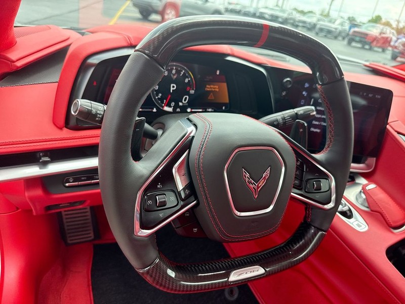 Chevrolet Corvette Vehicle Full-screen Gallery Image 14