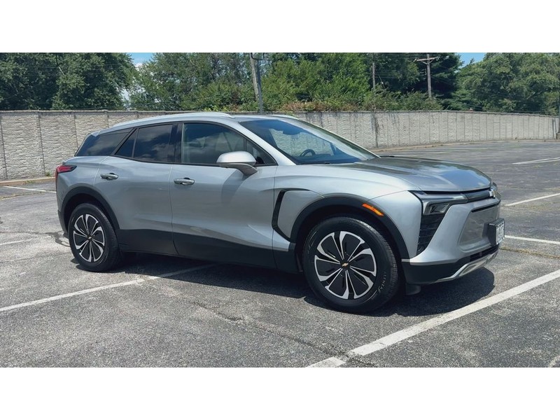 Chevrolet Blazer EV Vehicle Full-screen Gallery Image 02