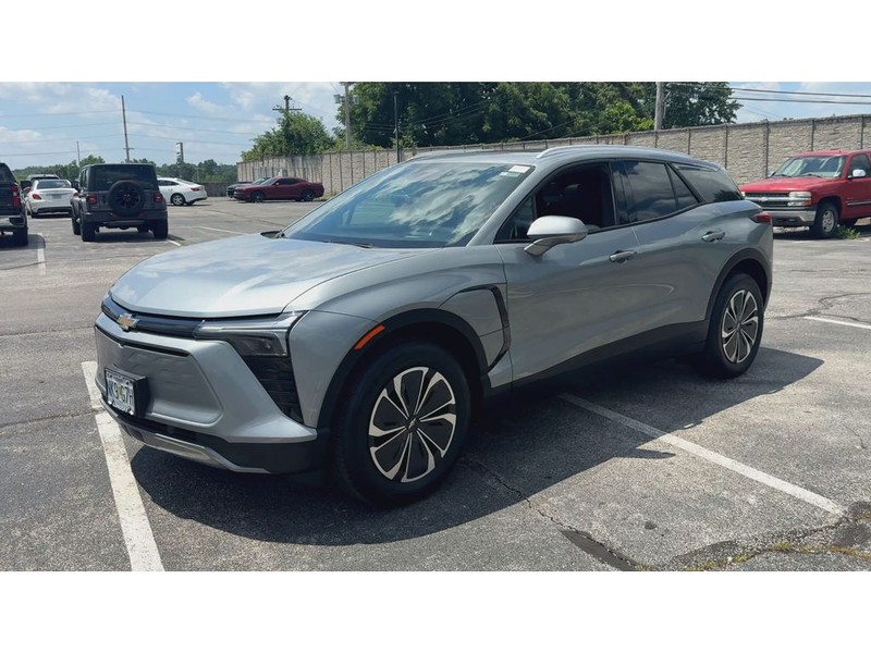 Chevrolet Blazer EV Vehicle Full-screen Gallery Image 04