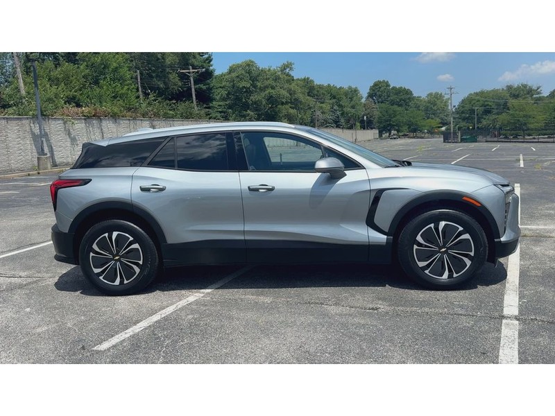 Chevrolet Blazer EV Vehicle Full-screen Gallery Image 09