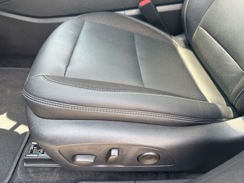 Chevrolet Blazer EV Vehicle Full-screen Gallery Image 12