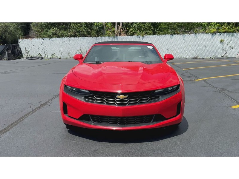 Chevrolet Camaro Vehicle Full-screen Gallery Image 03