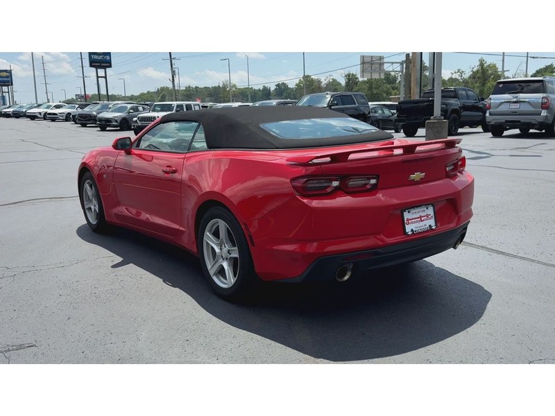 Chevrolet Camaro Vehicle Full-screen Gallery Image 06
