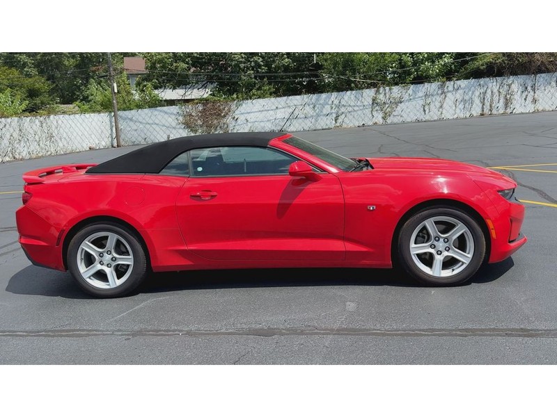 Chevrolet Camaro Vehicle Full-screen Gallery Image 09