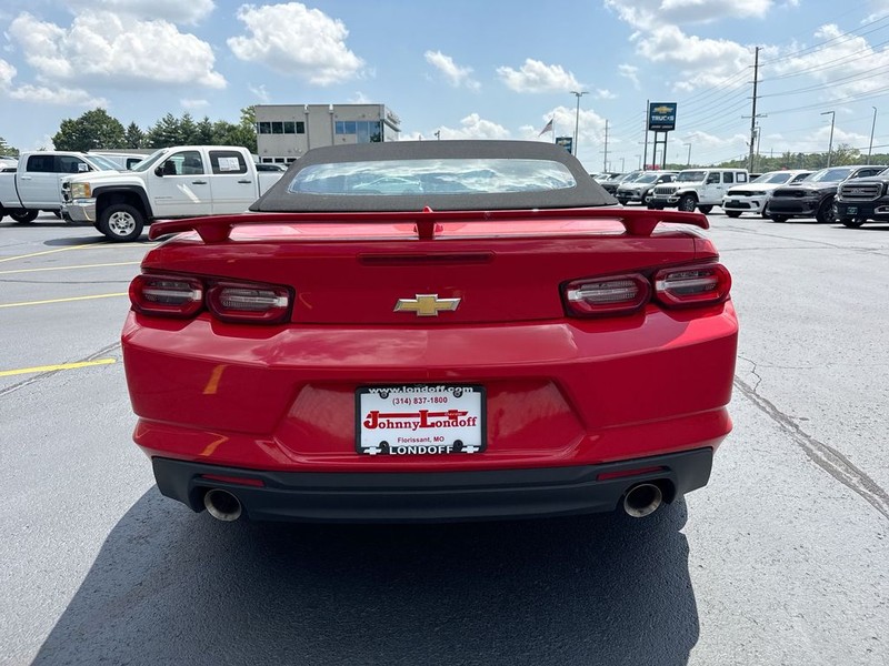 Chevrolet Camaro Vehicle Full-screen Gallery Image 20