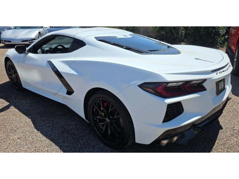 Chevrolet Corvette Vehicle Full-screen Gallery Image 08