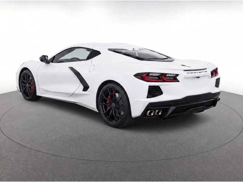 Chevrolet Corvette Vehicle Full-screen Gallery Image 10