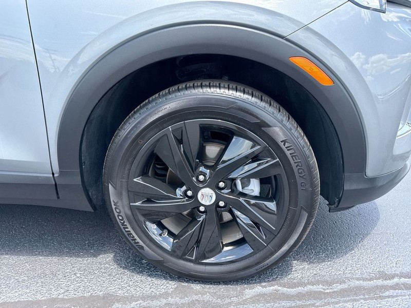 Buick Encore GX Vehicle Full-screen Gallery Image 10