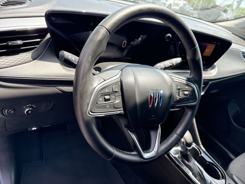 Buick Encore GX Vehicle Full-screen Gallery Image 14