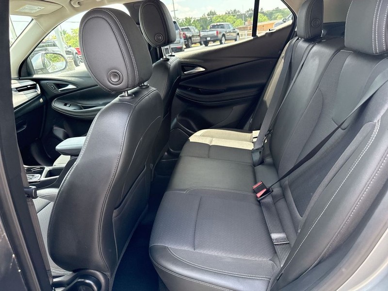 Buick Encore GX Vehicle Full-screen Gallery Image 20