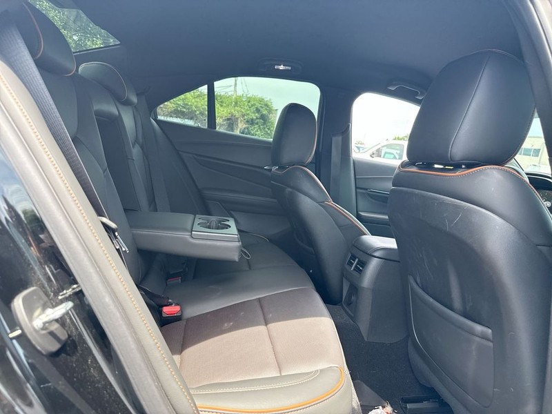 Cadillac CT4 Vehicle Full-screen Gallery Image 22
