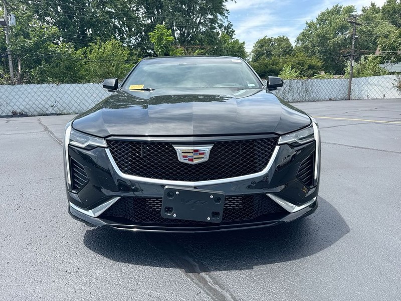 Cadillac CT4 Vehicle Full-screen Gallery Image 23