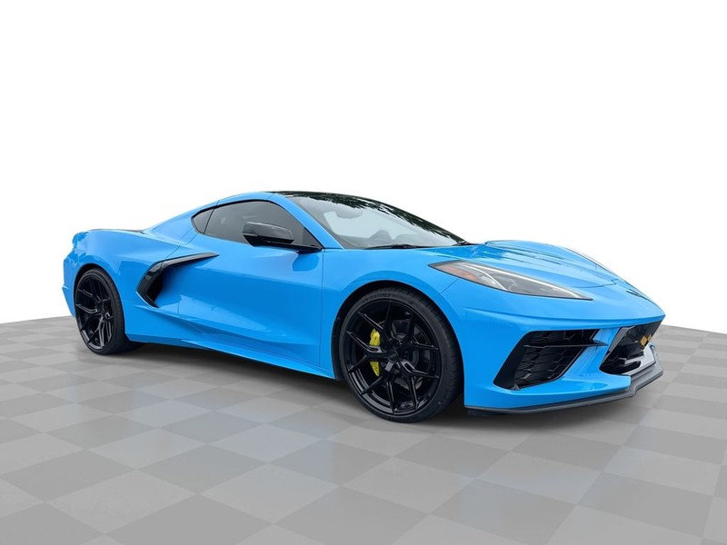 Chevrolet Corvette Vehicle Full-screen Gallery Image 02