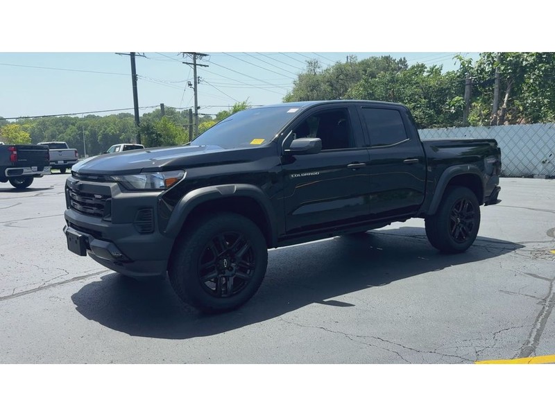 Chevrolet Colorado Vehicle Full-screen Gallery Image 04