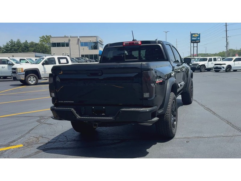 Chevrolet Colorado Vehicle Full-screen Gallery Image 07