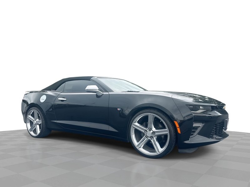 Chevrolet Camaro Vehicle Full-screen Gallery Image 02