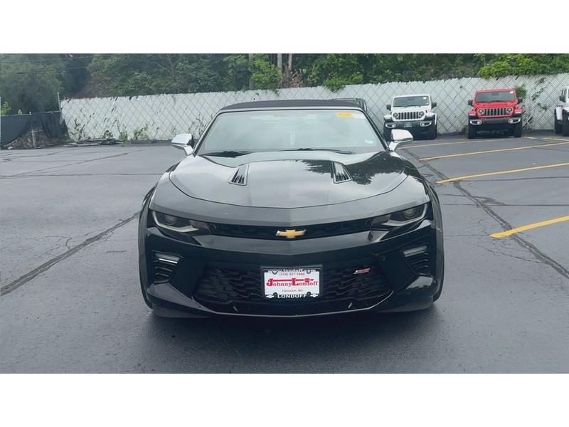 Chevrolet Camaro Vehicle Full-screen Gallery Image 04